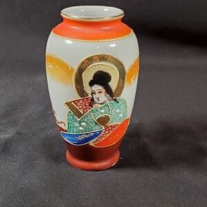 Small Occupied Japan Vase
